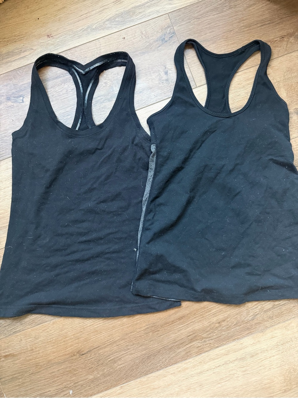 Lululemon Women’s Black Racerback Tank Top - Size 4 - Black